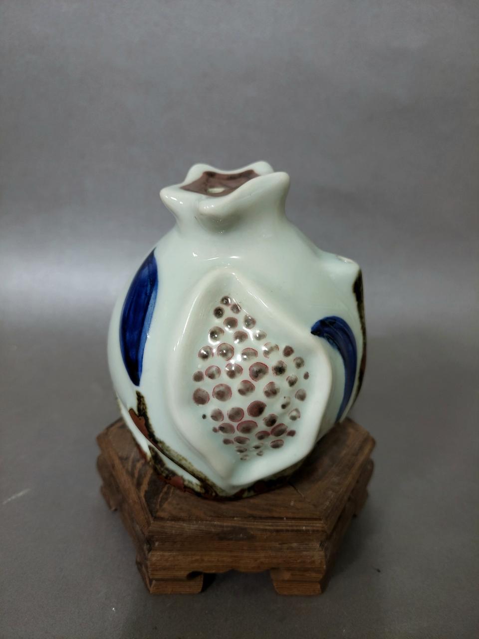 석류문백자연적