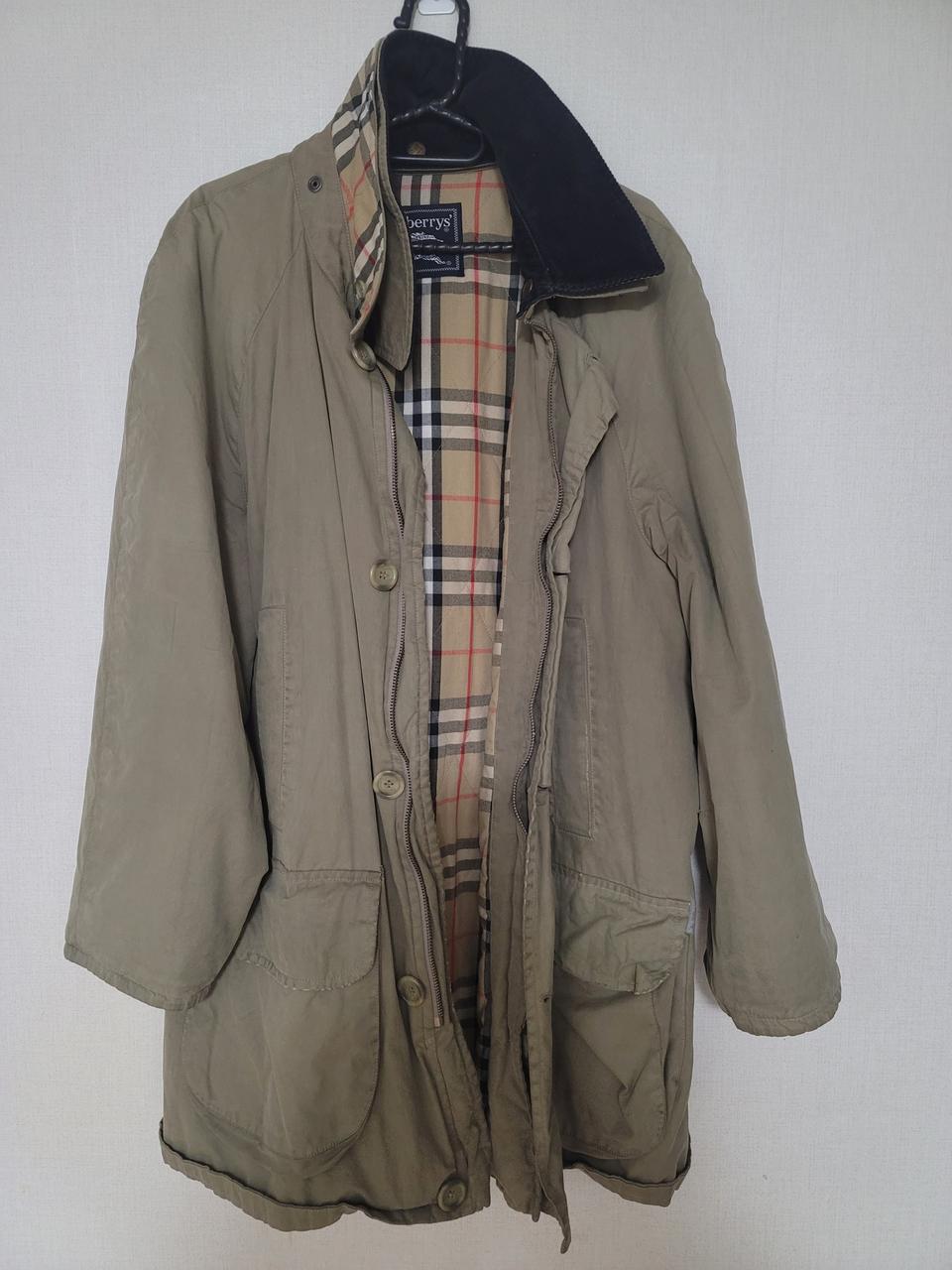 버버리 골덴카라 퀼팅자켓 105사이즈. 영국 구매.방수.