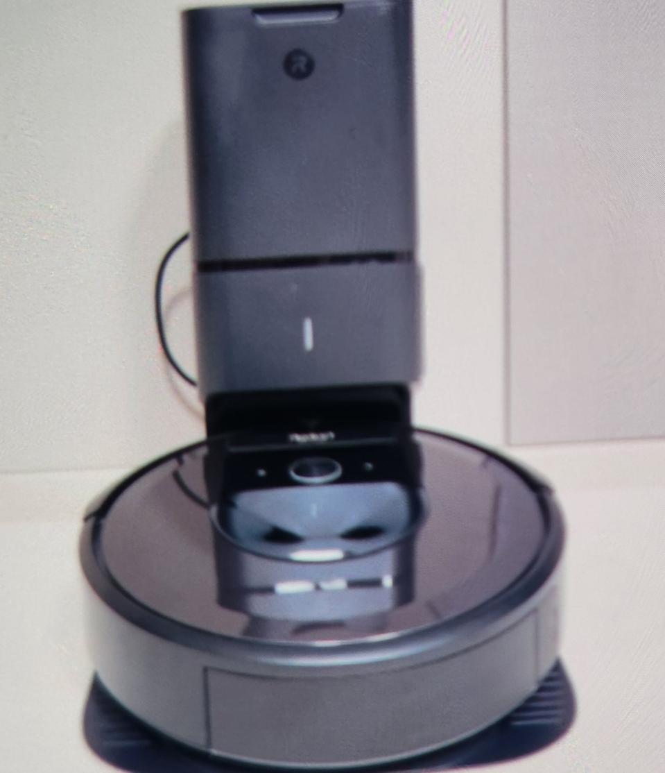 아이로봇 룸바i7+ 로봇 무선 청소기에요제품구성은 사진참조자동 먼지통