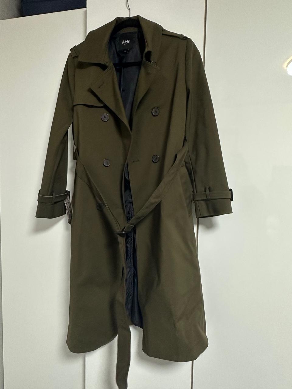 배송비 포함 트렌치코트 카키색