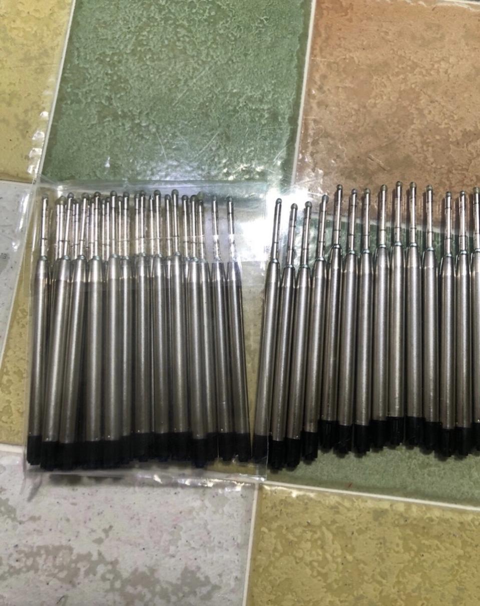 파카 or 몽블랑 볼펜 호환 리필심