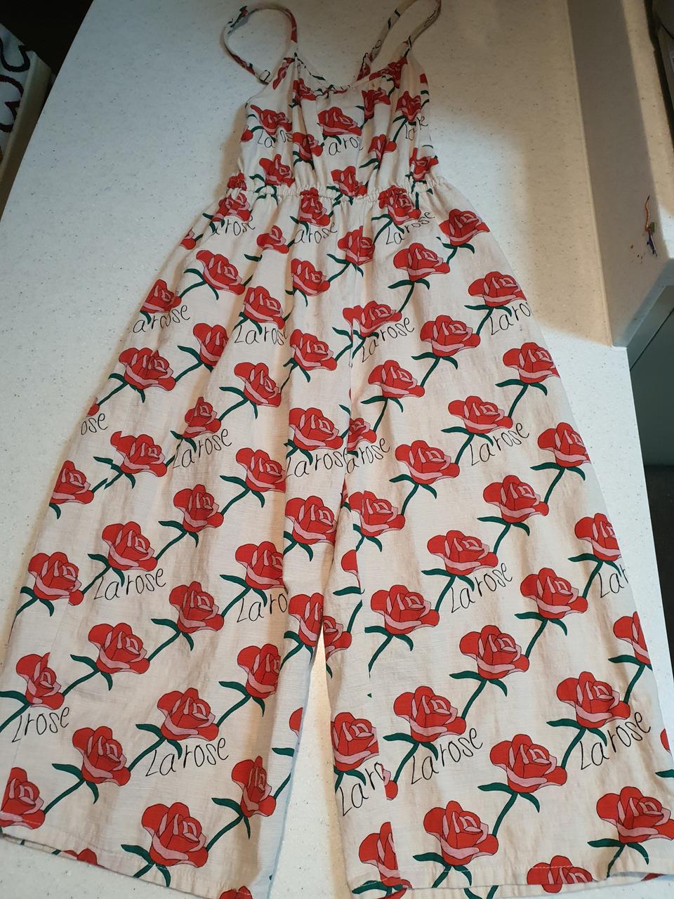 리미떼두두점프슈트