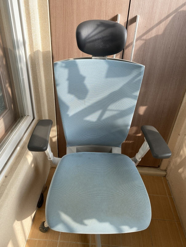 시디즈 SIDIZ T500HLDA(TXN500HLDA) 화이트쉘 의자 팝니다.