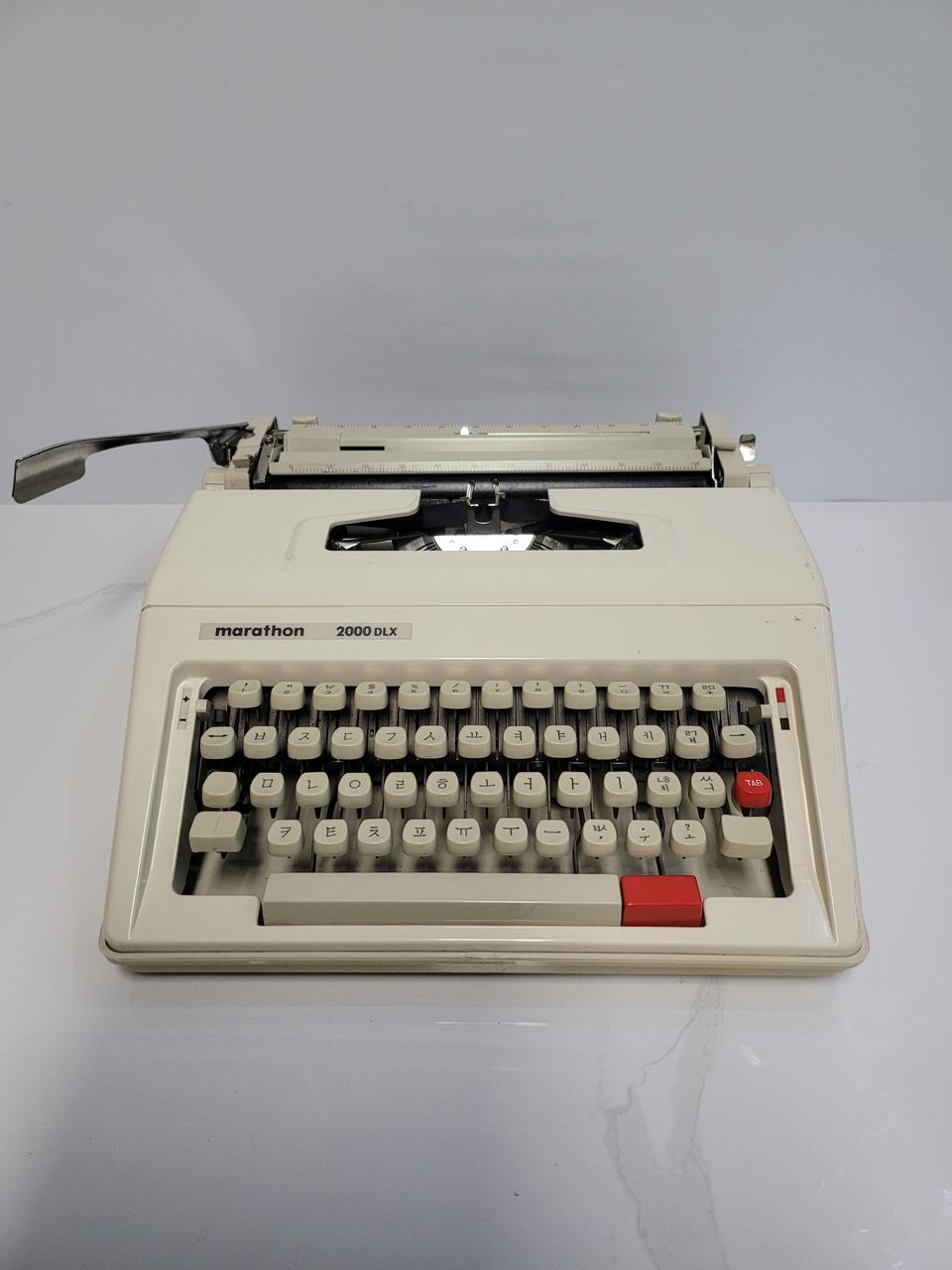 마라톤 2000DLX타자기