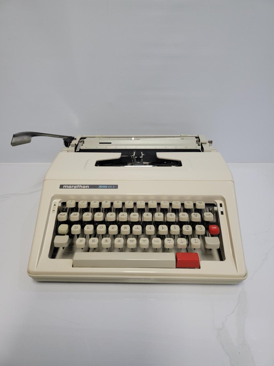 마라톤 3000DLX 타자기