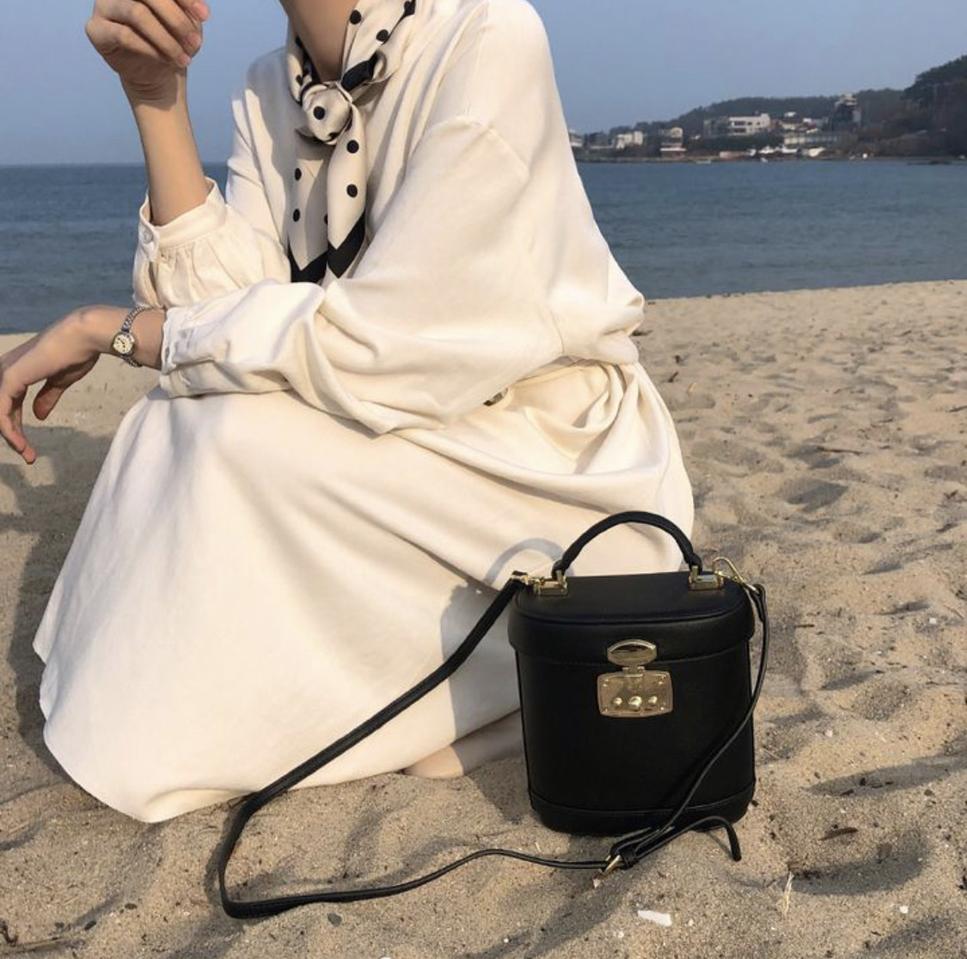 소가죽 원형 베니티백