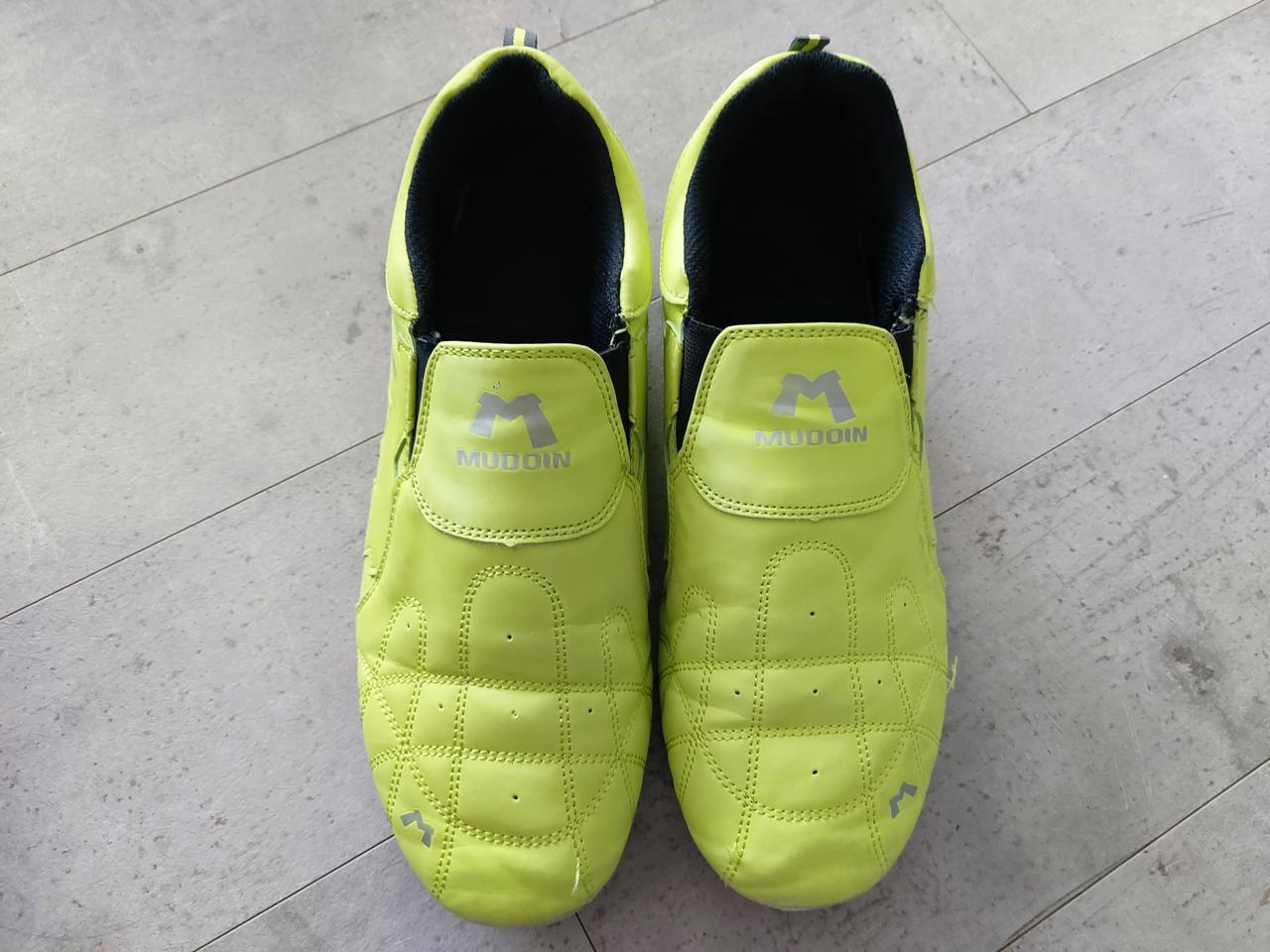 줄넘기 및 태권도화