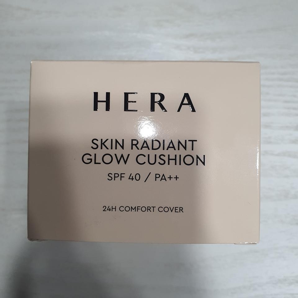 새상품 ㅡ 헤라 스킨래디언트 글로우 쿠션 본품 +리필 17C 페탈아이보리