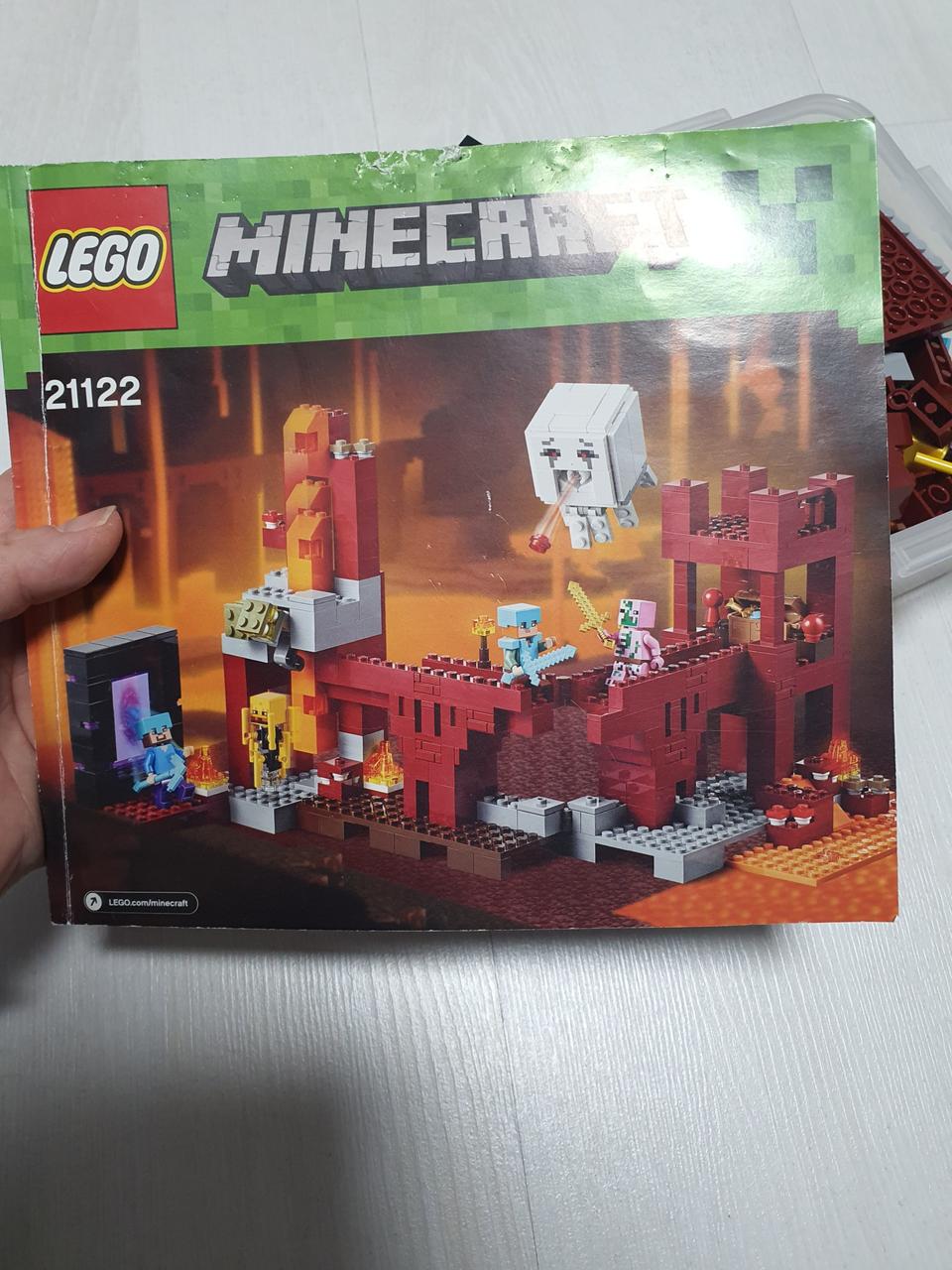 레고정품 마인크래프트 21122 알렉스와 스티브의네더요새