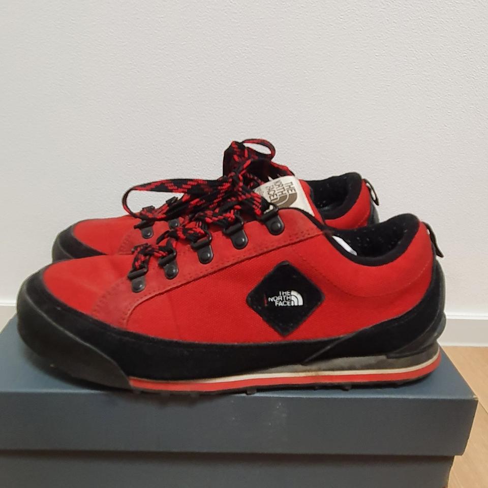 260 노스페이스 경등산화 등산화 트레킹화 버클리로우