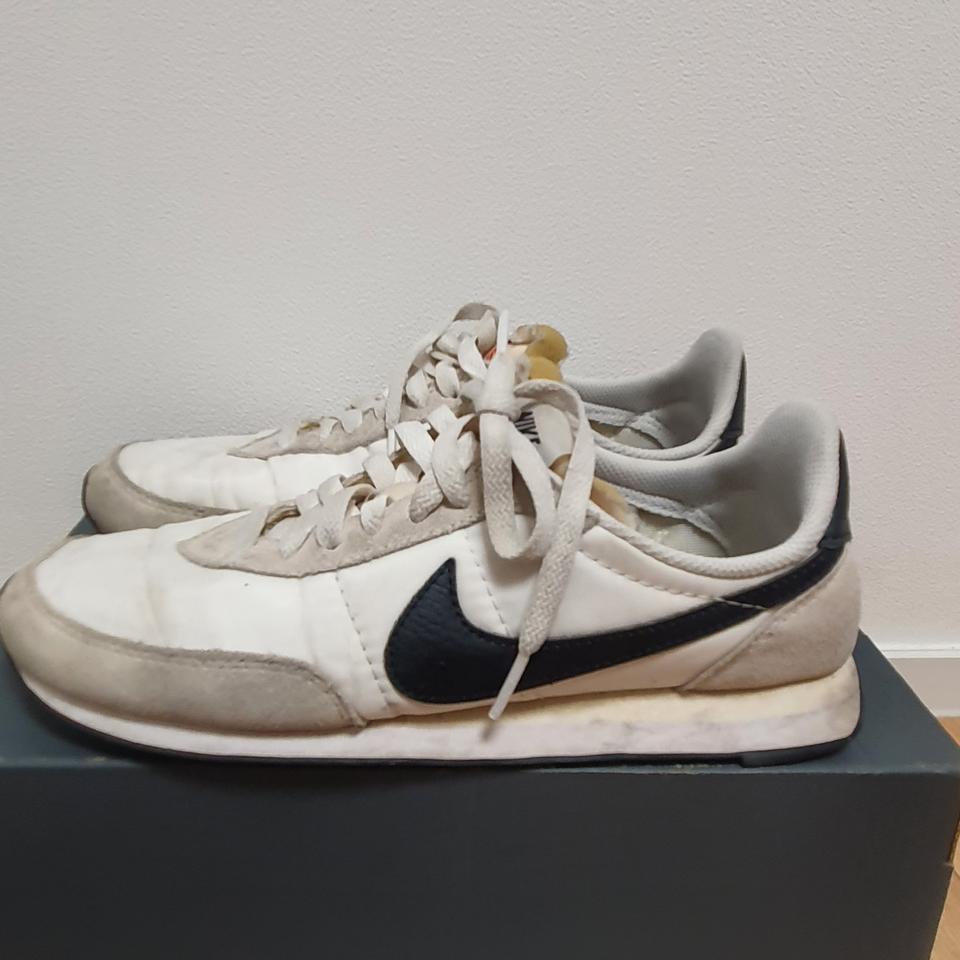 250 나이키 와플 트레이너2 서밋화이트