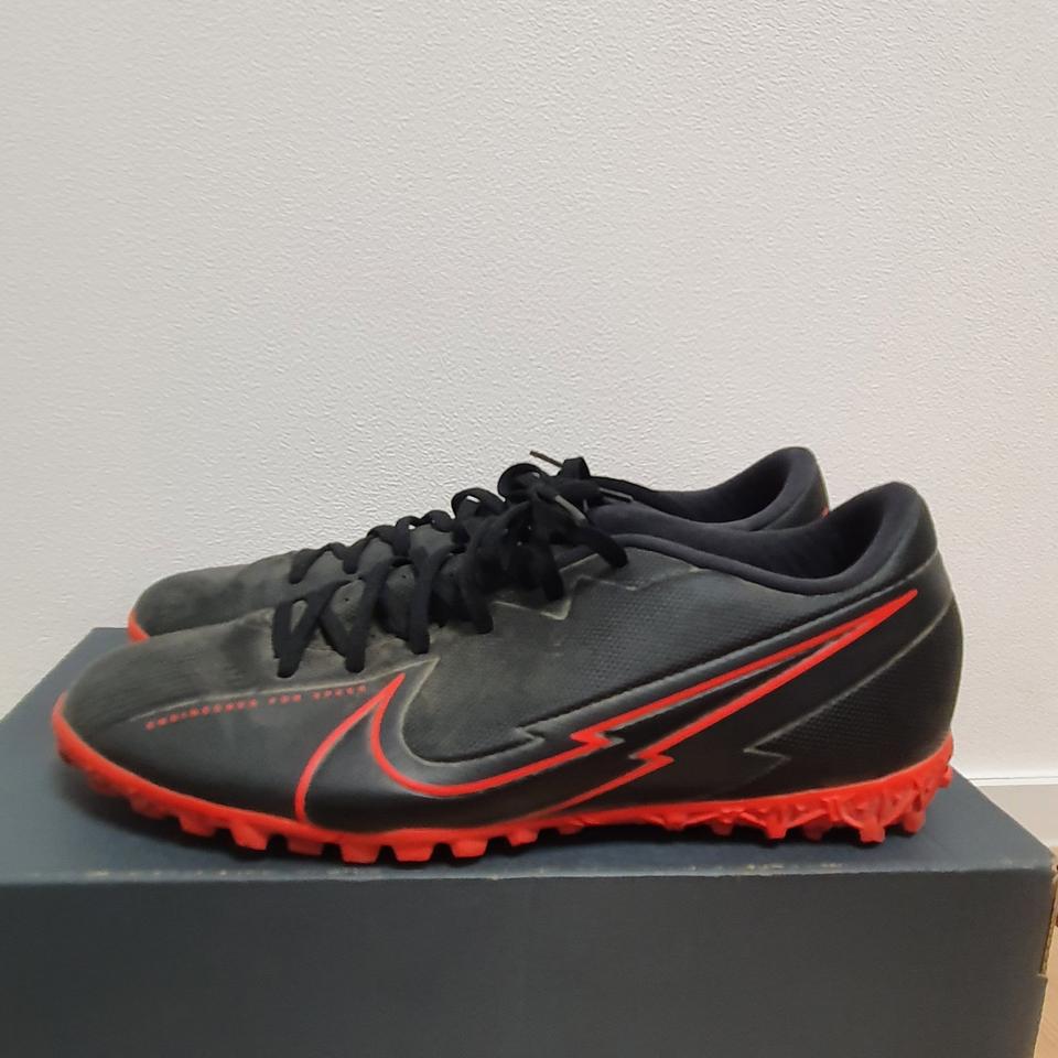 250 나이키 축구화 풋살화 머큐리얼 베이퍼13 아카데미 TF