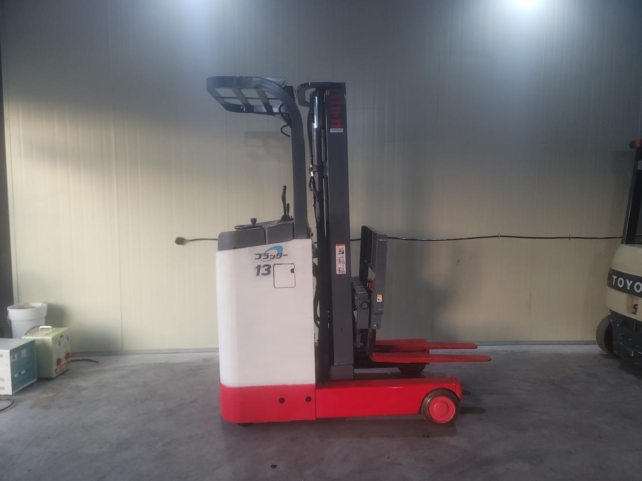 입식 전동지게차 1.3톤 사이드시푸트