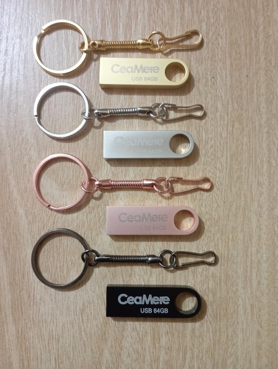 USB 메모리 64G. CeaMere