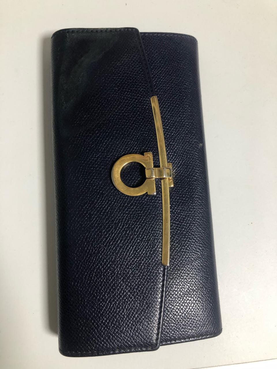 정품 페라가모지갑