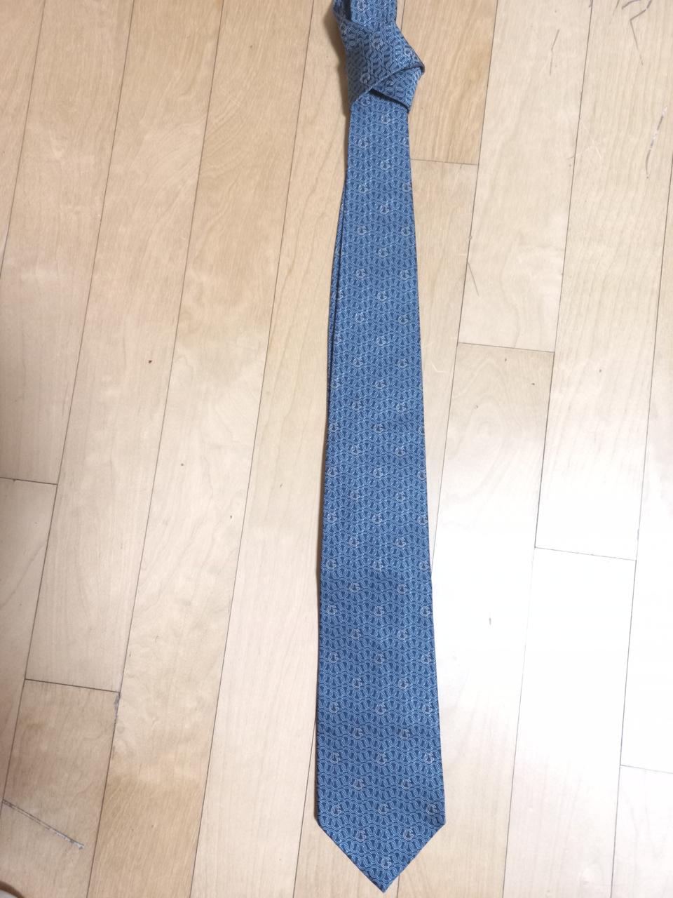 구찌 넥타이