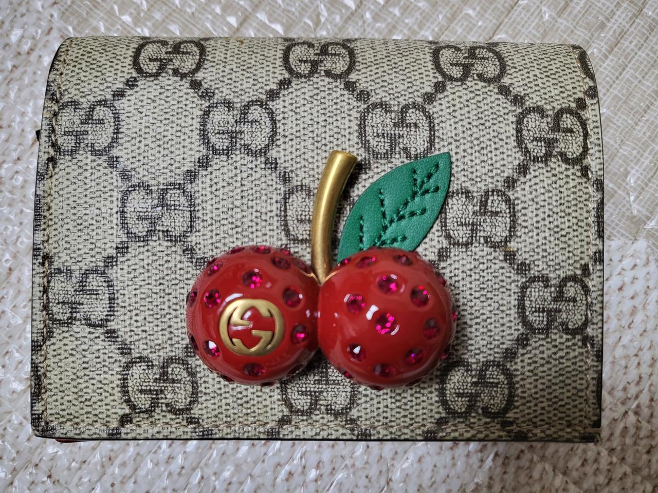 구찌체리카드지갑(정품)가격내립니다