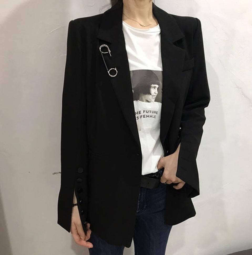 소매절개 옷핀 자켓