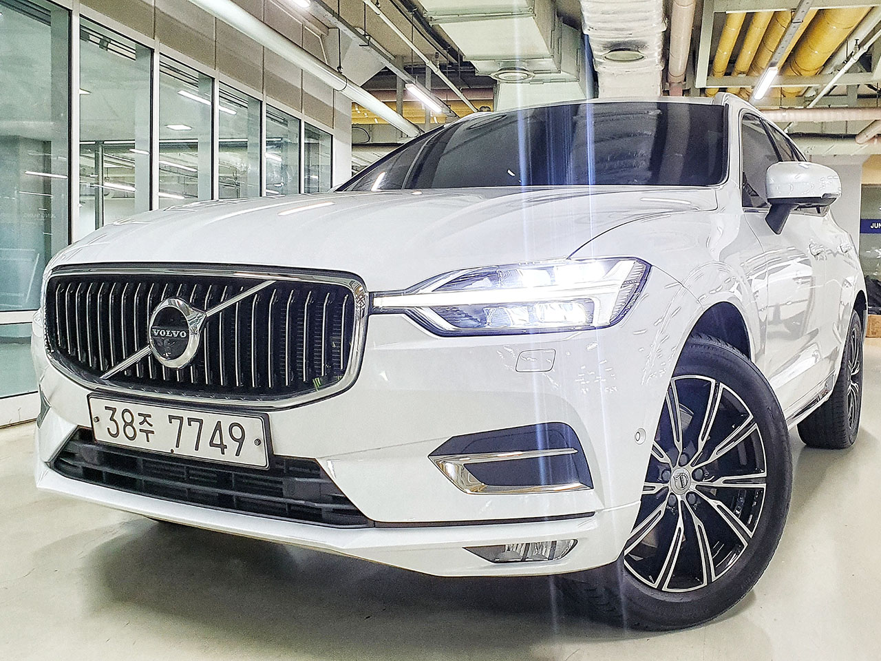 볼보 19연식 XC60 2세대 T6 인스크립션 차량 판매합니다.