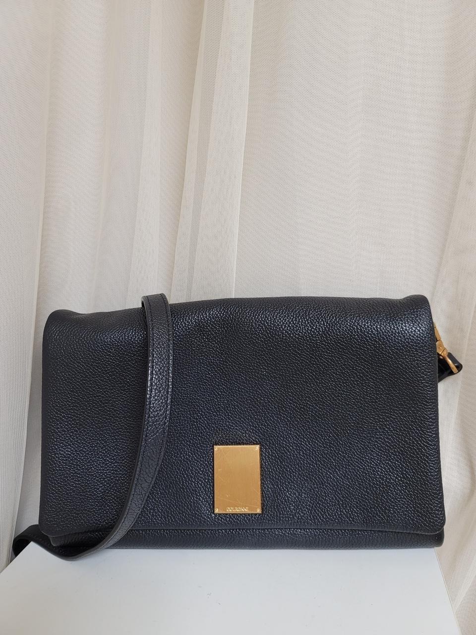 쿠론 가죽 크로스백 클러치