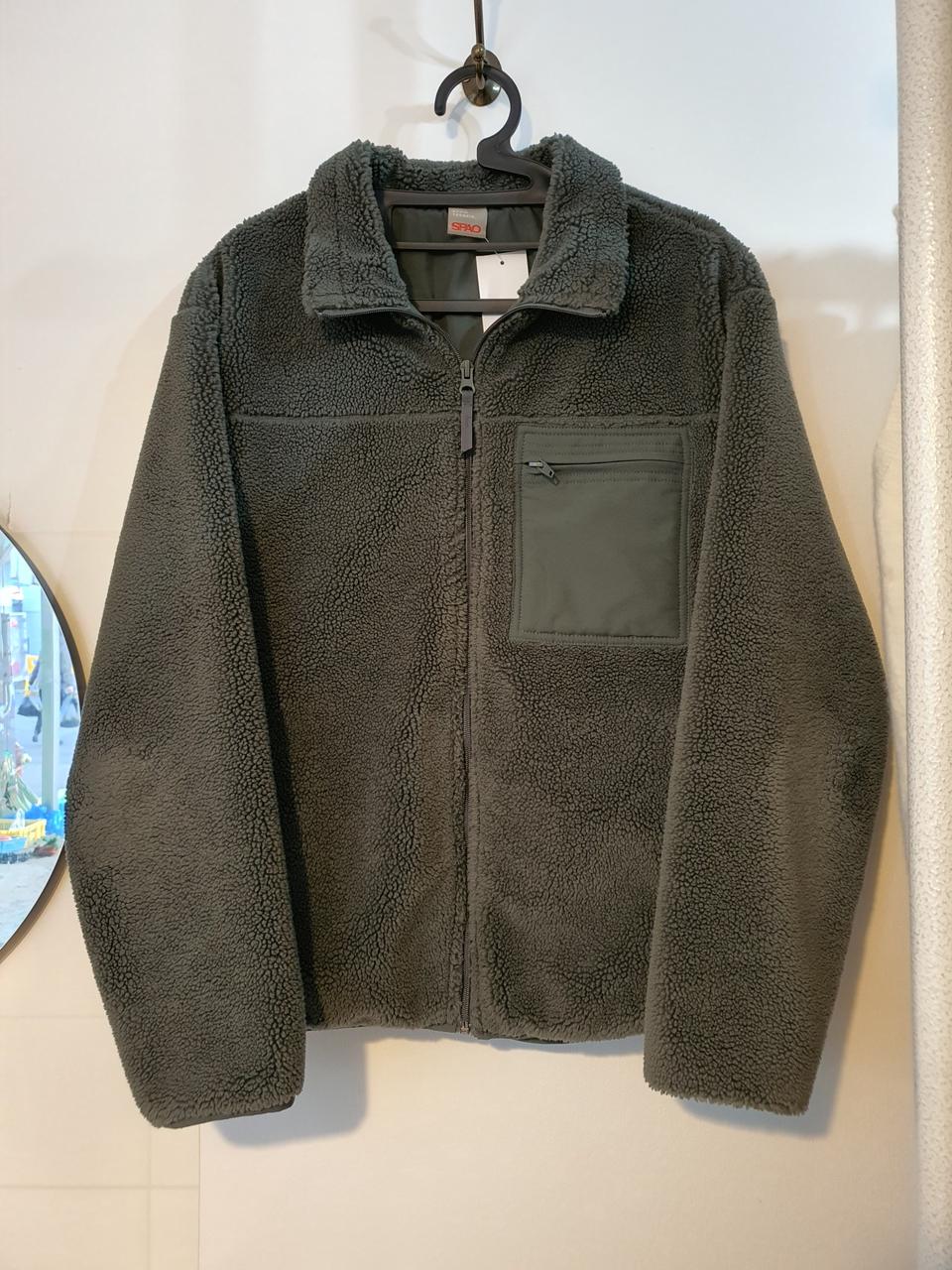 스파오뽀글이집업 s