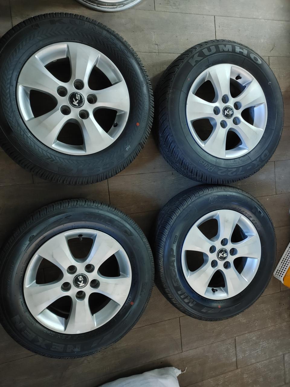 k5 15인치 훨 타이어 팝니다