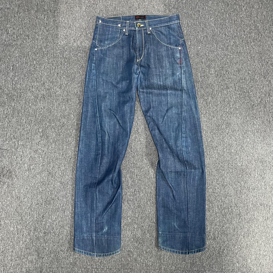 리바이스 엔지니어드진