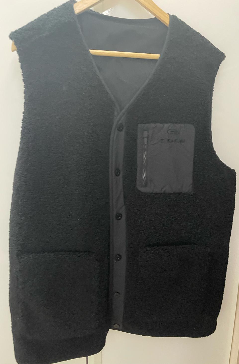 아이더 리버시블 조끼