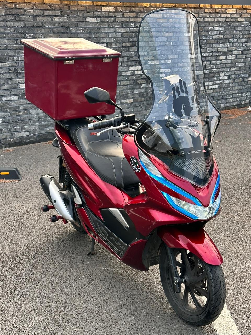 PCX / 19년식 배달셋팅완료 110만원 저렴하게 판매합니다