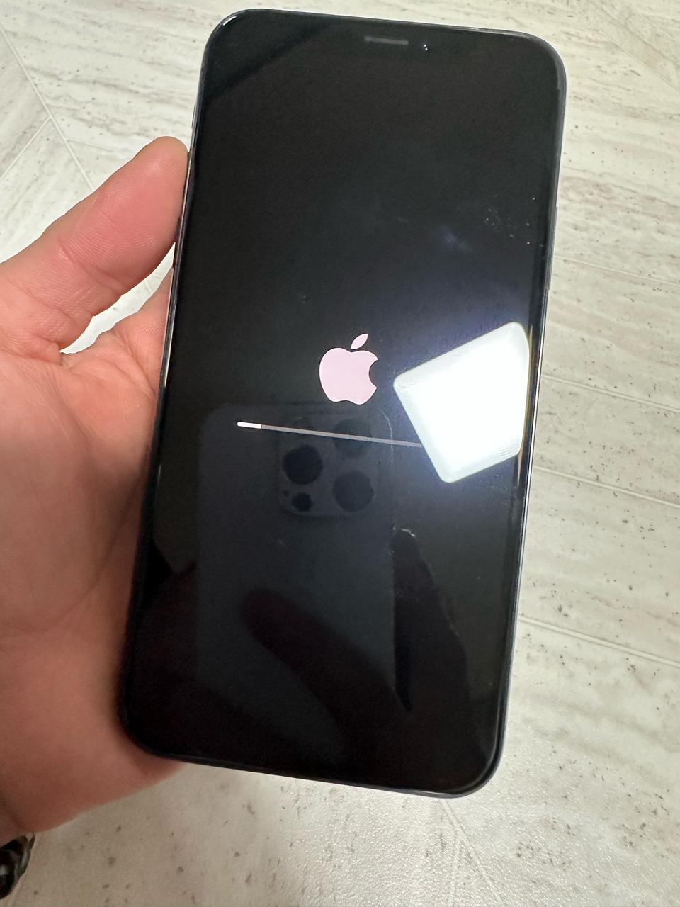 아이폰xs 64기가 블랙 리퍼폰 4ㅔ만원에 팝니다
