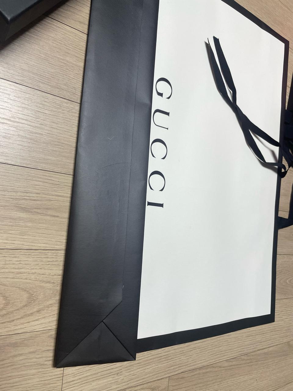 구찌 종이가방 (검은색)