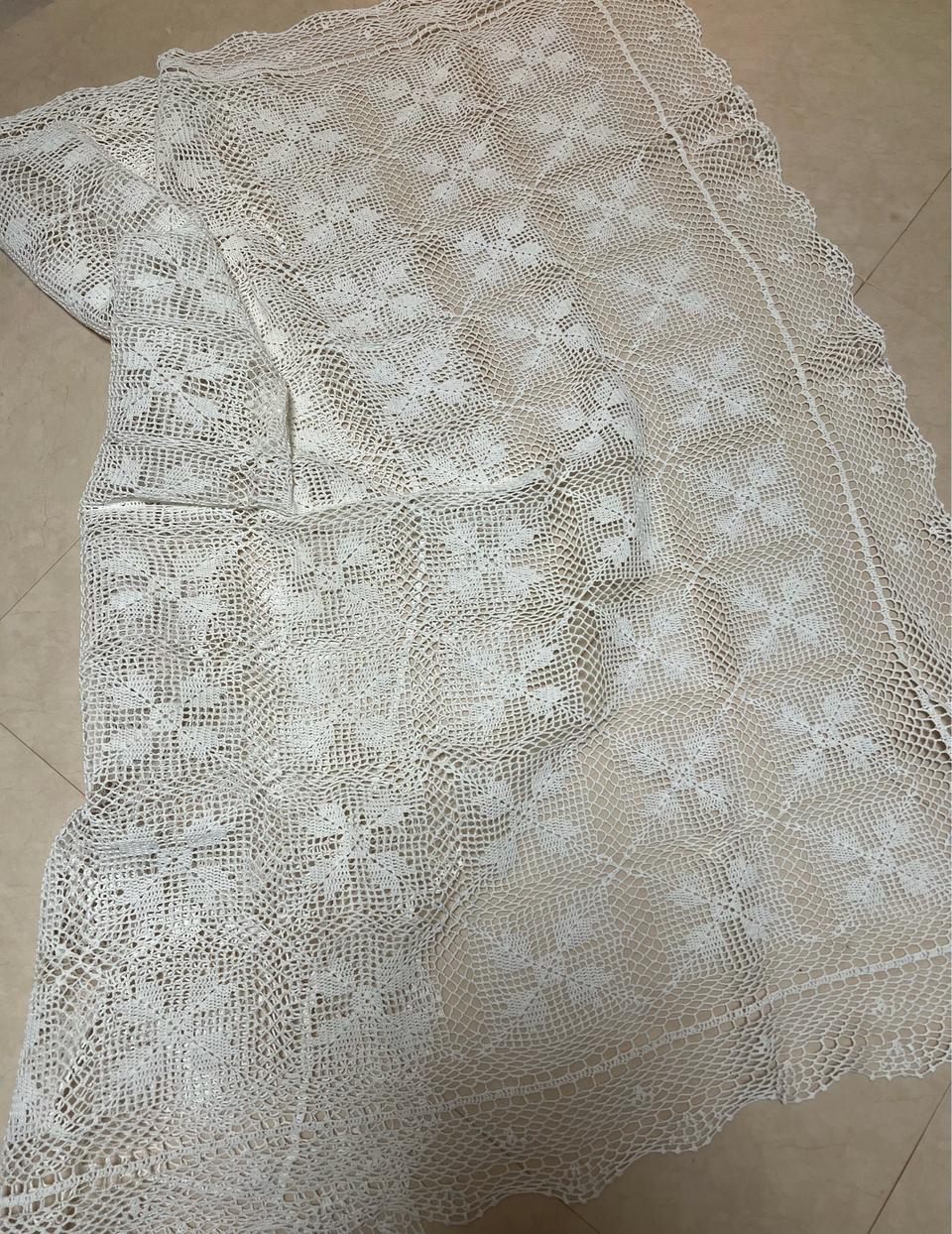 엔틱 뜨개 레이스 정사각 식탁보