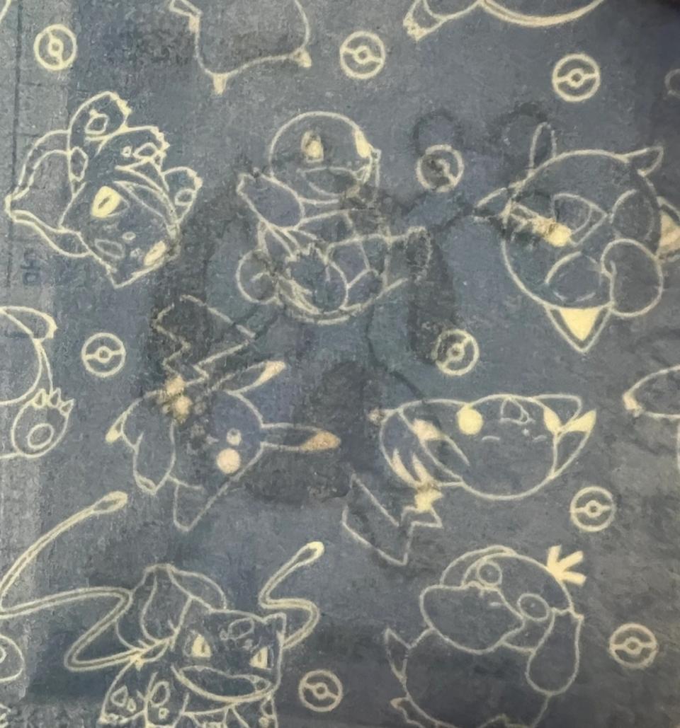 포켓몬 띠부씰 뮤츠 판매 합니다.(미개봉)