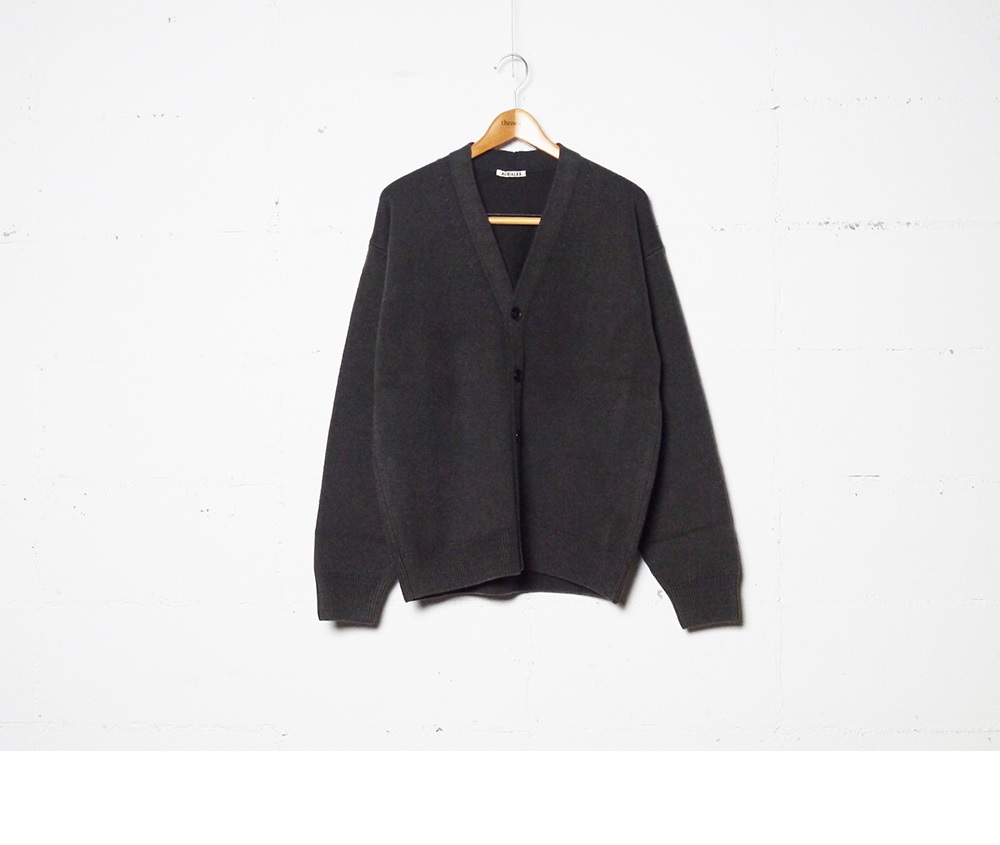 오라리 21FW 프렌치 메리노 스톤 워시드 니트 가디건 잉크블랙 3 사이즈