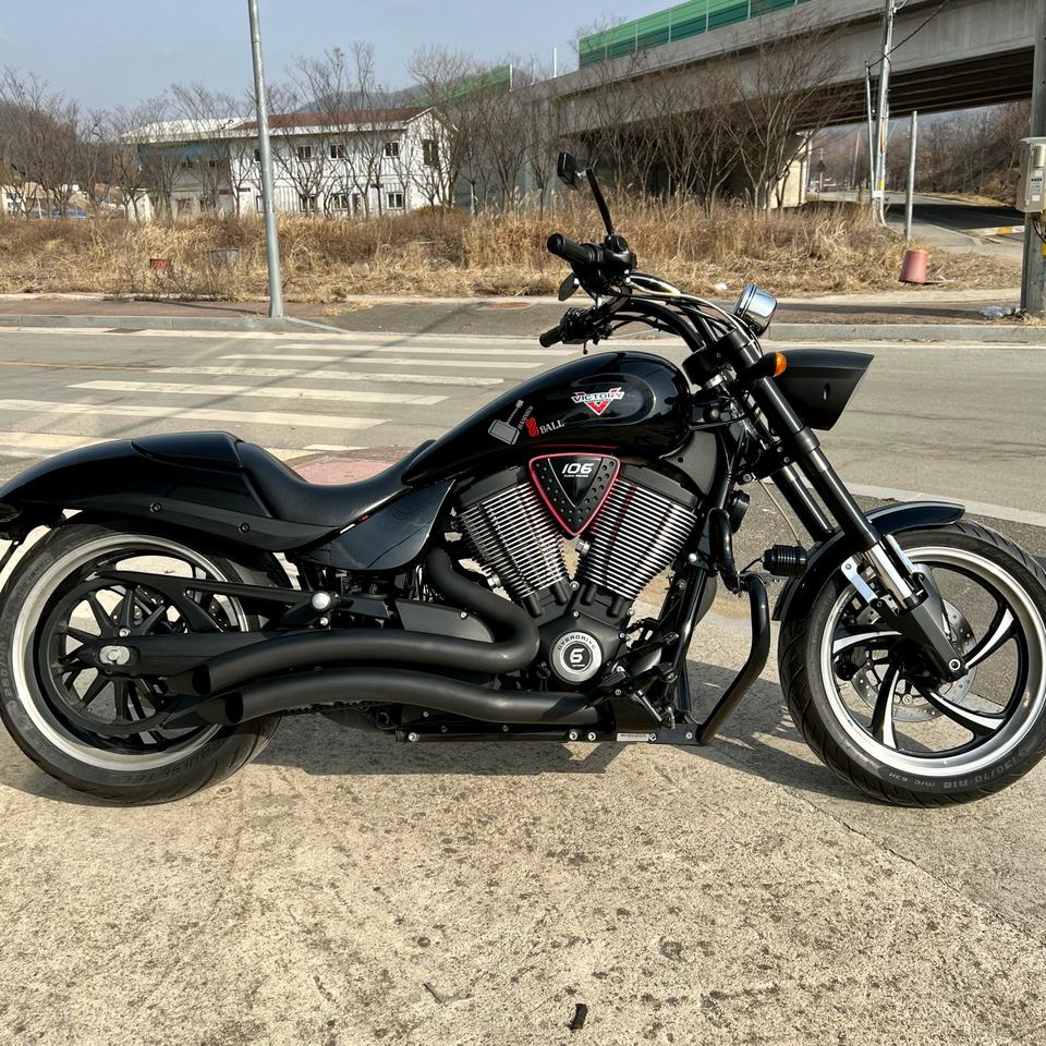S급 빅토리 헤머 8볼 16년1만키로 풀옵션 할리데이비슨브레이크아웃팻보이