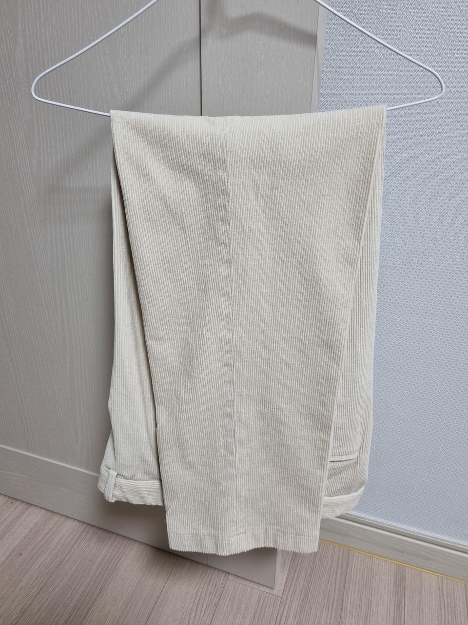 (새상품) 유니클로 코듀로이 스마트앵클팬츠