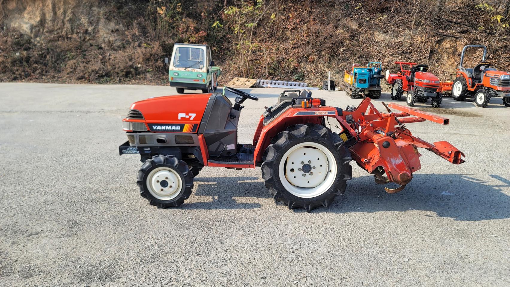 소형미니트렉터 얀마 F-7 (17마력)
