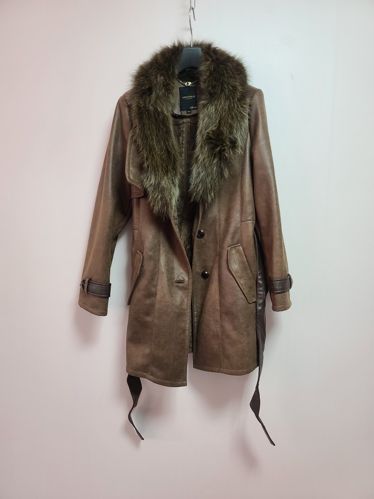 여 크로커다일 무스탕 코트 ㅡ95