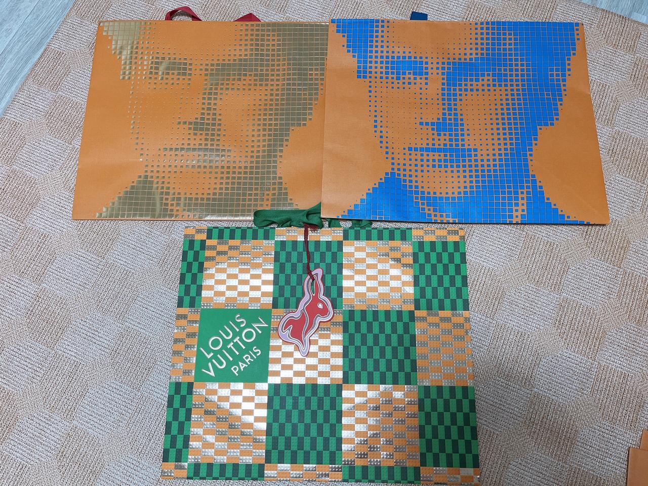 루이비통 한정판 대형 쇼핑백