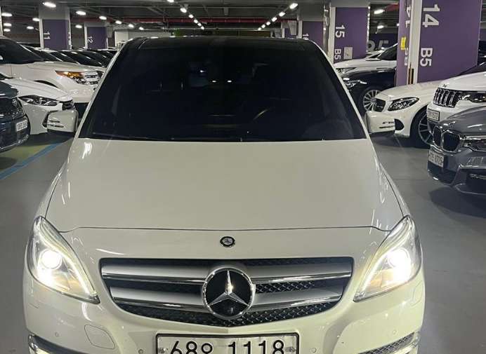 어라운드뷰를 보유한~[벤츠]B클래스 (MY B) B200 CDI 블루이피션시 스포츠팩