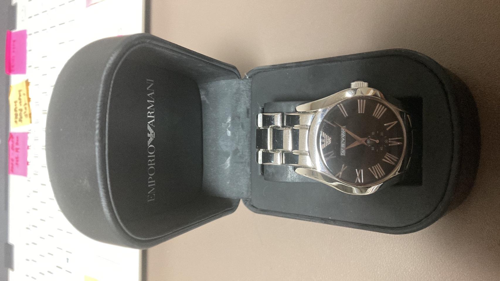 아르마니 시계