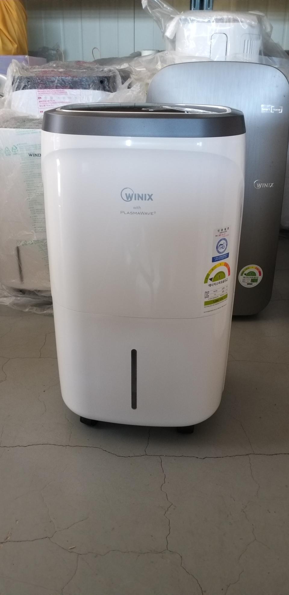 위닉스 제습기 16리터. (2017년 생산.) (건조킷포함.)