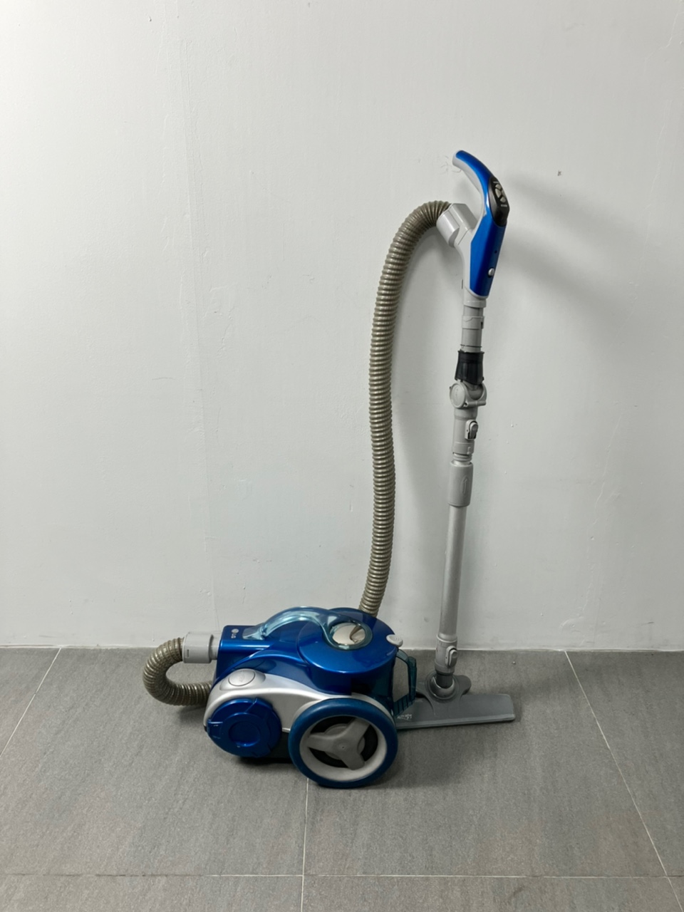 품번srz LG 싸이킹 중고청소기 중고 유선 진공청소기 블루