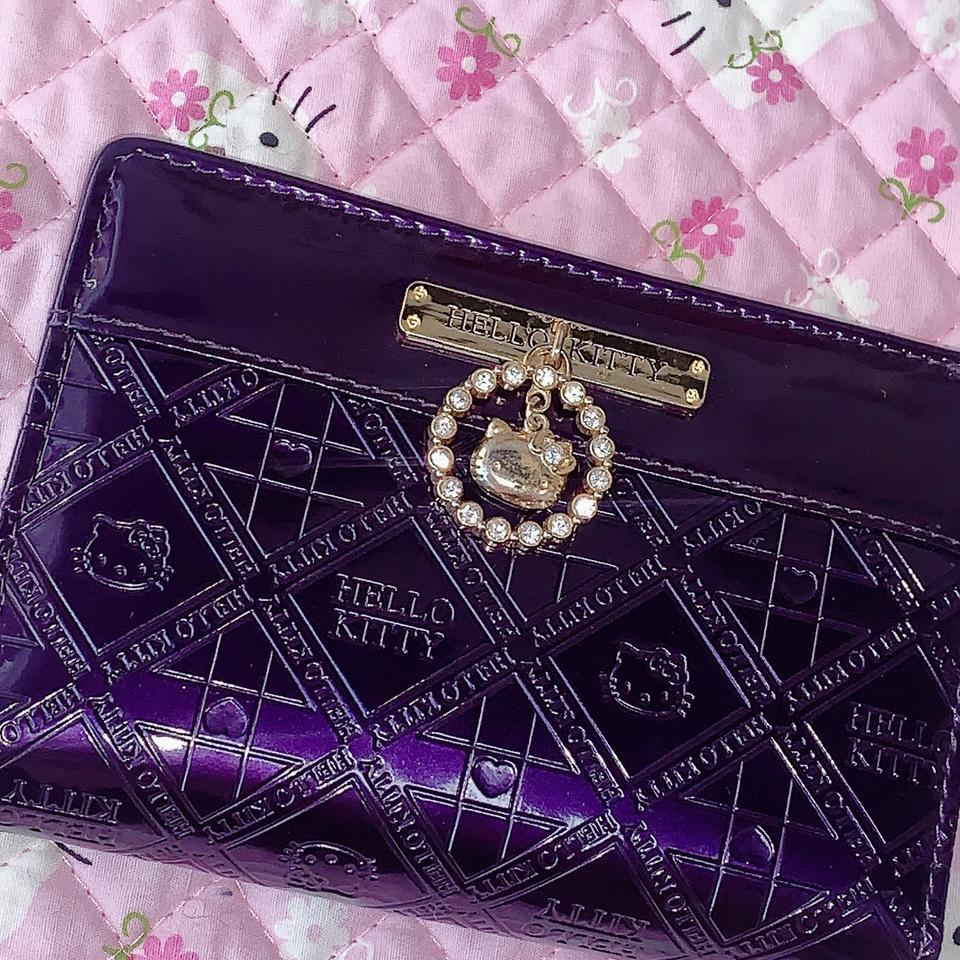 키티 에나멜 지갑