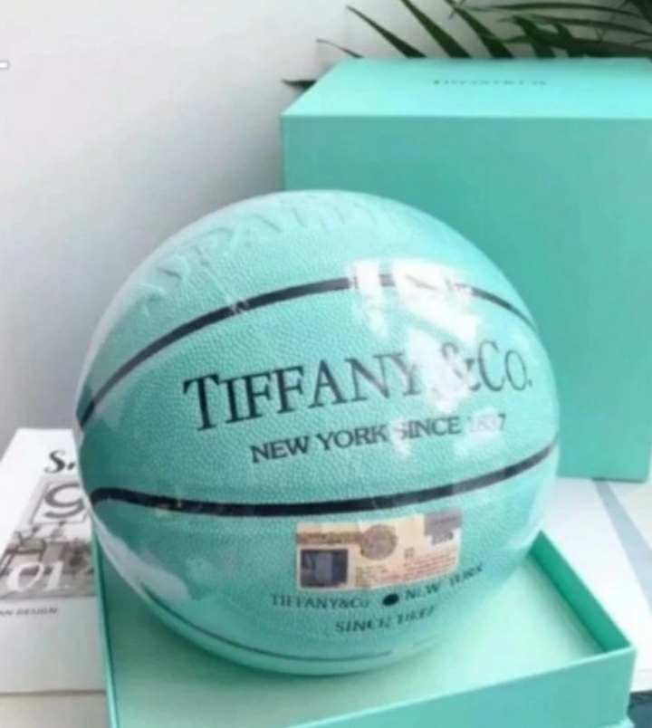 티파니 농구공익니다