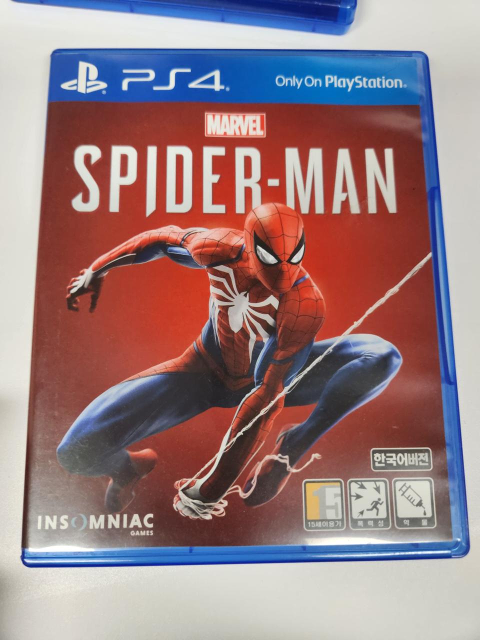 PS4 게임(스파이더맨, 레데리2) 판매합니다!