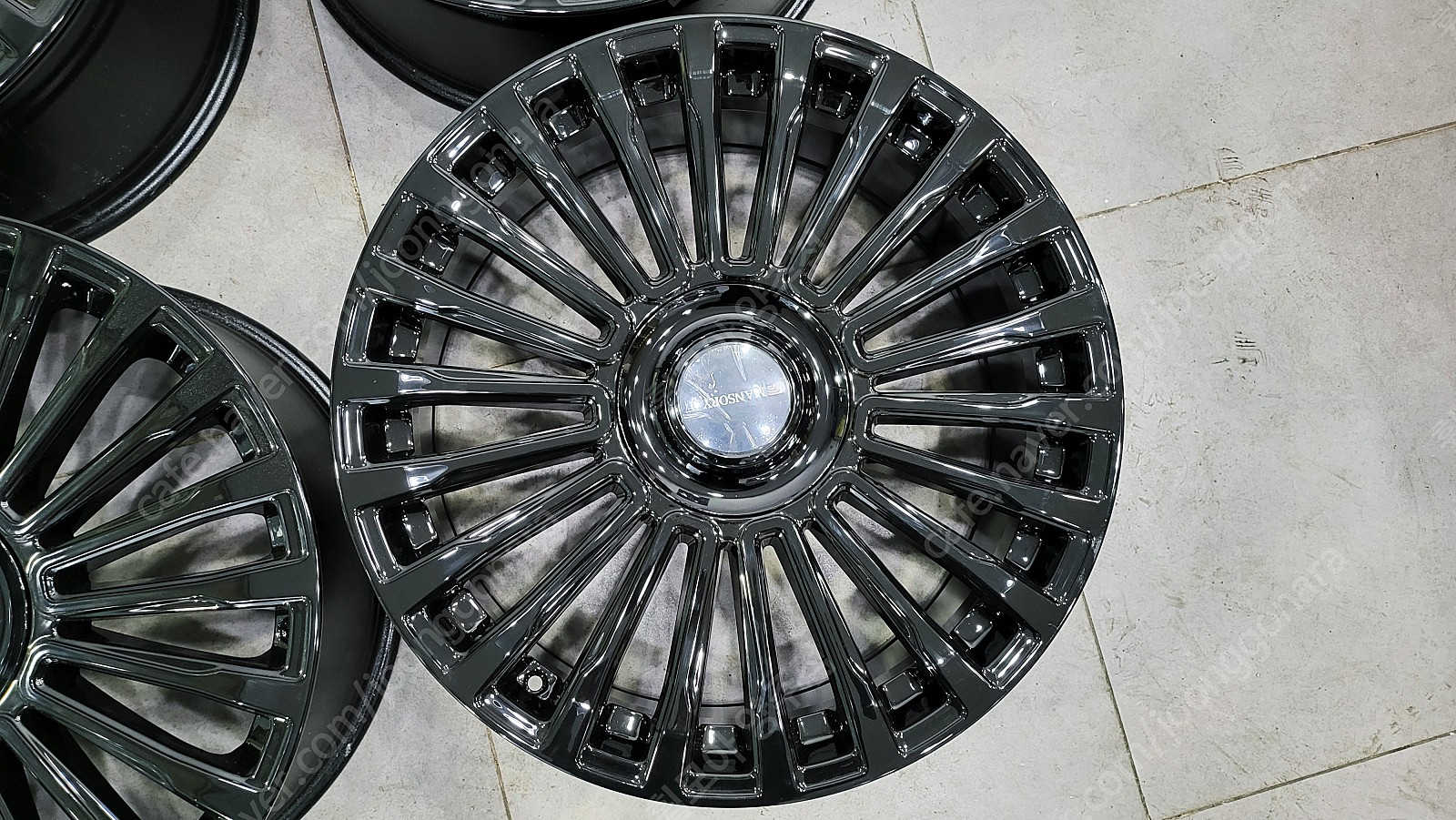 22인치 만소리 CS11.ST 유광블랙 신품휠 (레인지로버전용)!특가!