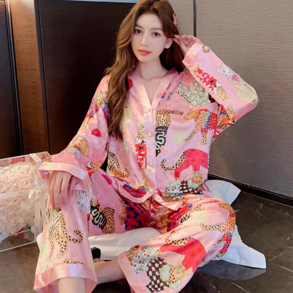 새상품)스페셜 정글 동물 벨벳 파자마 여성 잠옷 핑크