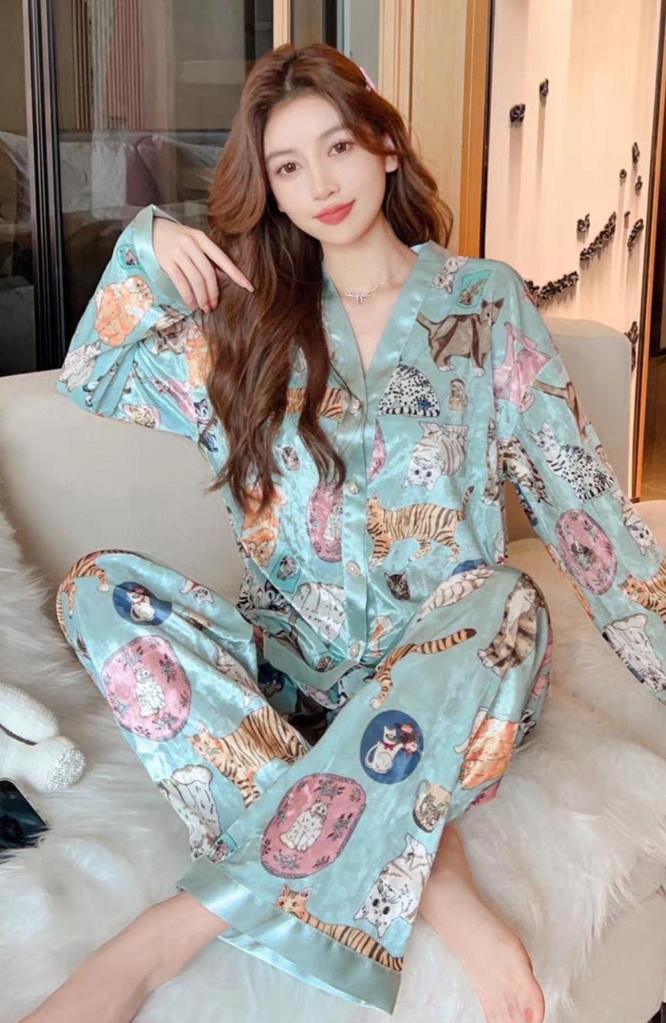 새상품)정글 스페셜 동물 프린트 벨벳 여자 파자마 잠옷