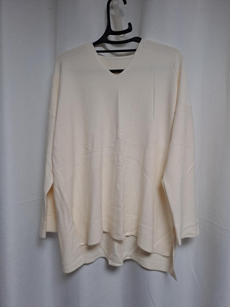 빅사이즈 브이넥 니트 옆트임 언바란스 텍없는 미착용 새상품